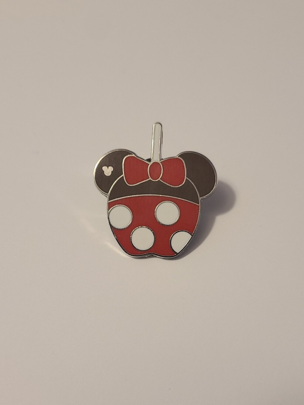 Disney Minnie Mouse Candy Apple Pin 🩷